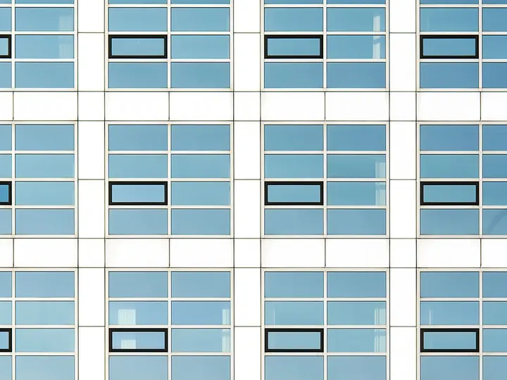 Fenster, Türen & Rollläden